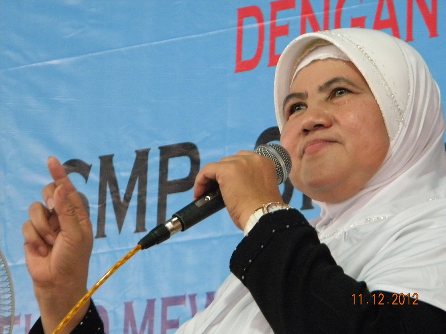 Mamah Dedeh: Tidak Ada Itu Islam Nusantara!