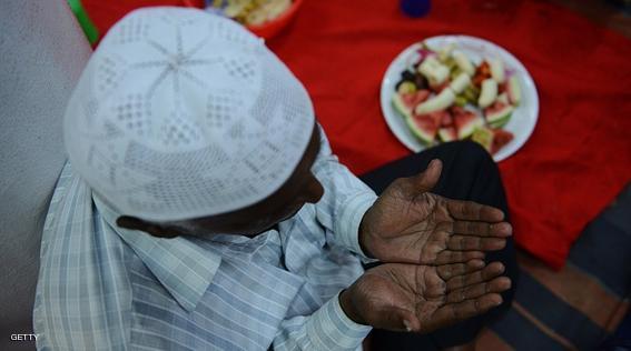 An Indian Muslim devotee offers prayers before breaking the Ramadan fast with Iftar at the Masjid-E-Syedna-Omar Farooq in Hyderabad on July 1, 2015. Muslims globally mark the month of Ramadan by abstaining from eating, drinking, and smoking as well as sexual activities from dawn to dusk . AFP PHOTO/NOAH SEELAM        (Photo credit should read NOAH SEELAM/AFP/Getty Images)