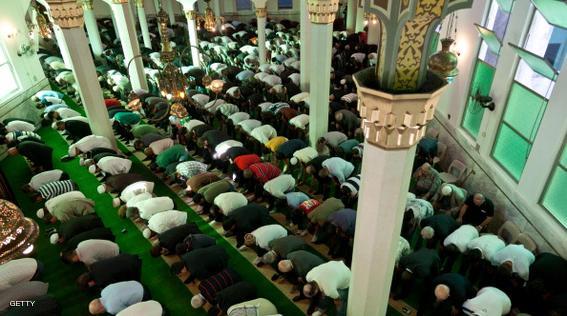 Faithful pray at the Mesquita Brasil mosque --the oldest in the country-- during the Eid al-Fitr celebration in Sao Paulo, Brazil, on August 30, 2011. Saudi Arabia announced Monday that the Eid al-Fitr feast marking the end of the fasting month of Ramadan will be on Tuesday, in a statement aired on state television Al-Ekhbariyah. The Brazilian census of 2000 showed that there were almost 28,000 muslims in Brazil, but according to islamic sources, the number of believers, nowadays they would be more then 70,000.  AFP PHOTO/YASUYOSHI CHIBA        (Photo credit should read YASUYOSHI CHIBA/AFP/Getty Images)