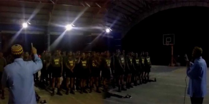 Satu Pleton Anggota Polisi dan Jenderalnya di Filipina Masuk Islam