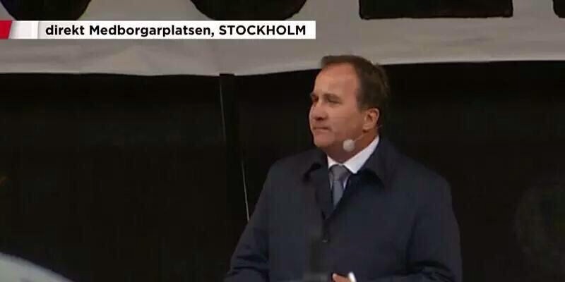 Aksi solidaritas Swedia - PM Stevan laufen pidato