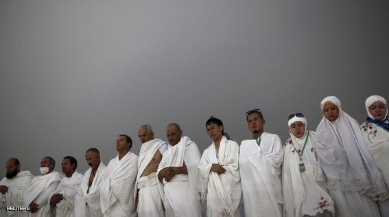 Muslim pilgrims pray on Mount Mercy on the plains of Arafat during the annual haj pilgrimage, outside the holy city of Mecca September 22, 2015. REUTERS/Ahmad Masood