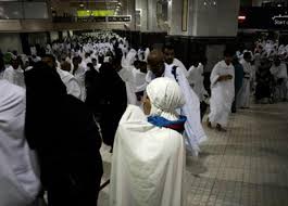 calhaj - asia khusyuk berdoa