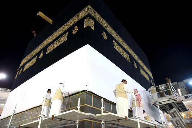 Tiap Musim Haji, Kain Kiswah Ka’bah Digulung 3 Meter