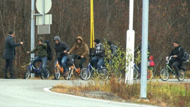 Manfaatkan Teknologi, Ratusan Pengungsi Suriah Bersepeda Menuju Norwegia