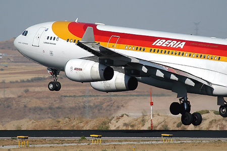 Pilot Iberia Air Dibebaskan Usai Mengatakan, "Kita Akan Mendarat di Tel-Aviv di Negara Palestina."