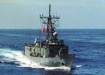 Kapal TNI-AL Tembak Kapal Maling Ikan Asal Cina di Natuna