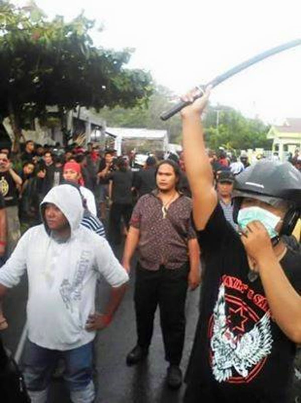 Foto-Foto Laskar Salib di Bitung Yang Serang Umat Islam