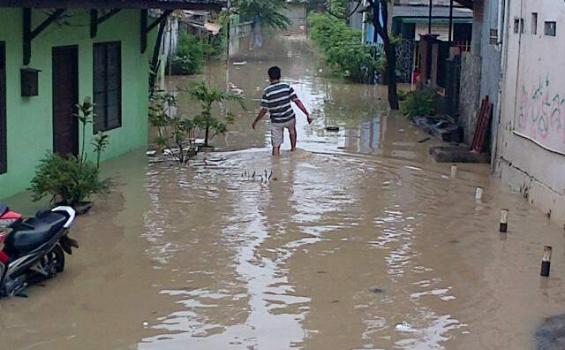 Pemkot Bekasi Mulai Berlakukan Siaga Banjir Sampai Maret 2016