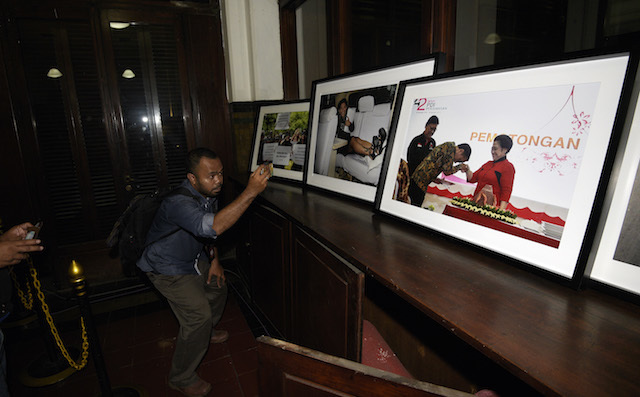 Pameran Kinerja Setahun, Foto Cium Tangan Mega Disembunyikan Sebelum Jokowi Datang
