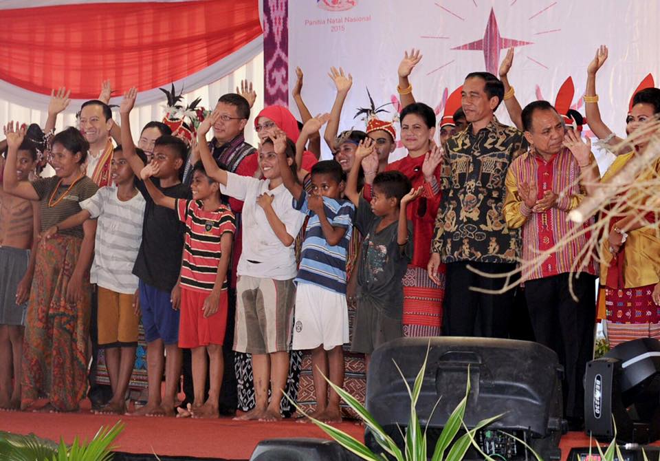 Astaghfirullah, Azan Iringi Lagu Gereja Di Perayaan Natal Nasional