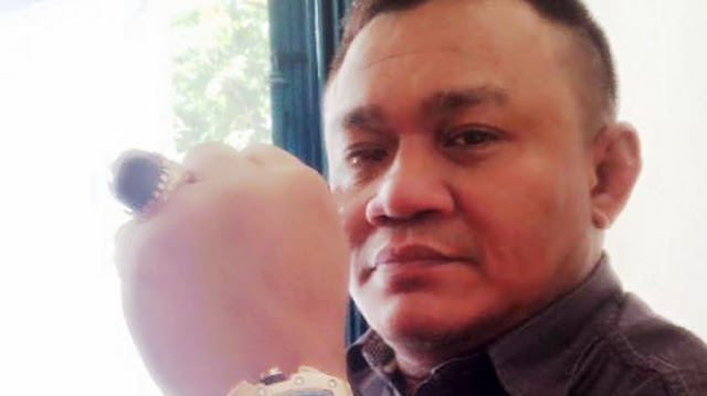 yusri sabri injak jokowi