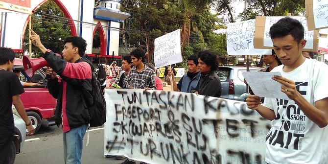 hmi-unismuh-di-makassar-demo-minta-jk-turun-takhta
