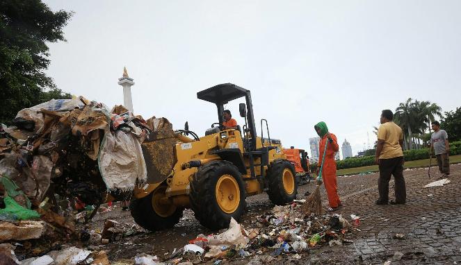 Ahok: Larang Pengajian di Monas Dengan Alasan Kebersihan, Tahun Baru Yang Nyampah Boleh
