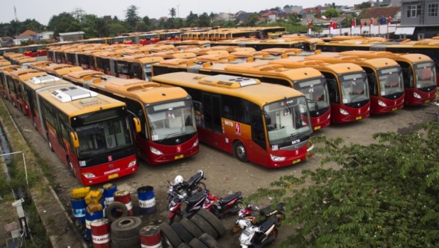 Jokowi Ditunggu Blusukan di Lokasi Mangkraknya Puluhan Bus TransJakarta Bikinan Cina