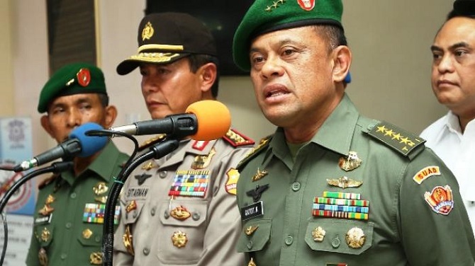 Panglima TNI Harusnya Larang Anggotanya Ikut Gusur Rakyat, "Jangan Sakiti Hati Rakyat"