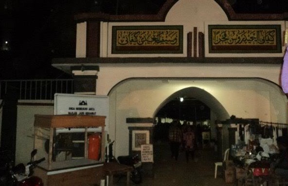 Tokoh Luar Batang: Ahok Selalu Gusur Pribumi, Apa Mau Rusuh 1998 Terulang Lagi?