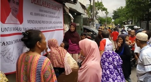 Beda Dengan TemanAhok, Prof. Yusril Ingin Lebih Dekat Dengan Warga Kampung di Jakarta