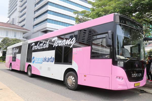 TransJakarta Luncurkan Bus Khusus Perempuan