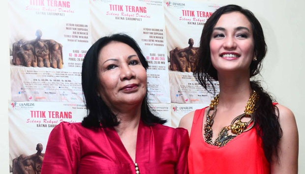 Ibunya Atiqah Hasiholan: Saya Yakin Ahok 1500% Korupsi!