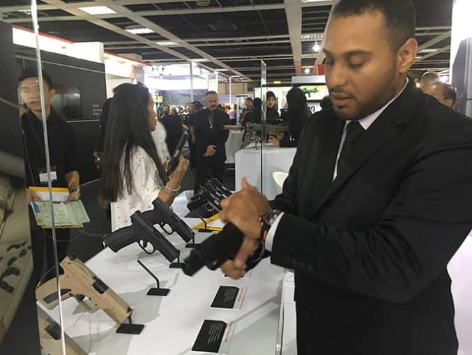 DSA 2016 - senjata ringan buatan UEA