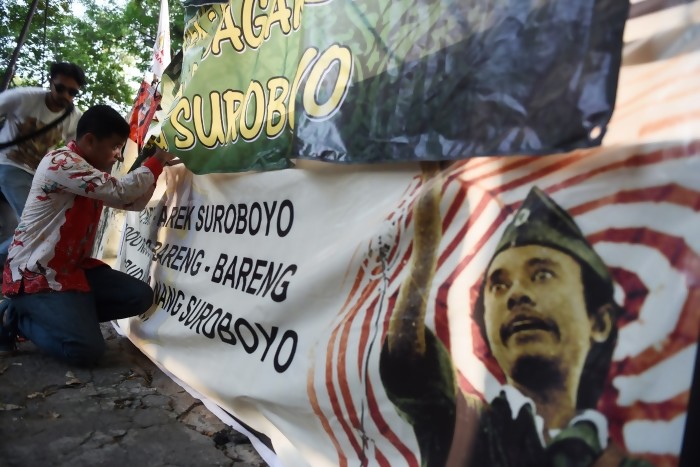 Pemuda Surabaya Lakukan Aksi Keprihatinan Hancurnya Situs Sejarah
