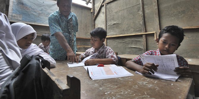 Bocah SD Tulis Surat ke Jokowi Minta Uang Buat Beli Beras