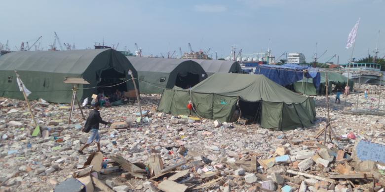 Ahok Akan Robohkan Tenda-Tenda Bantuan Prabowo Subianto di Lahan Gusuran Pasar Ikan