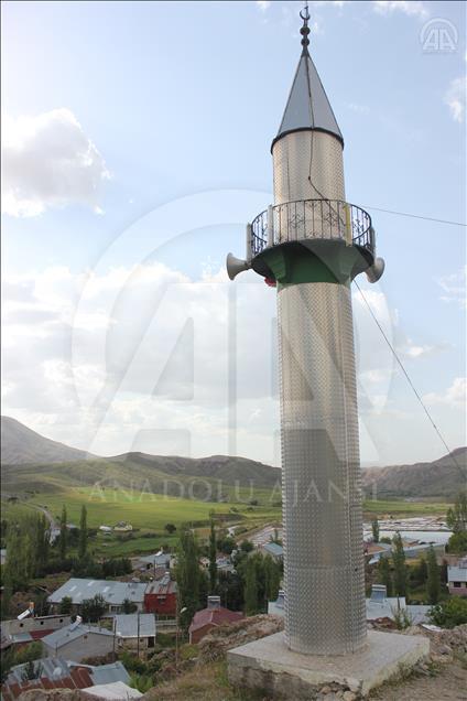 Masjid Tozlaguzo menara masjid