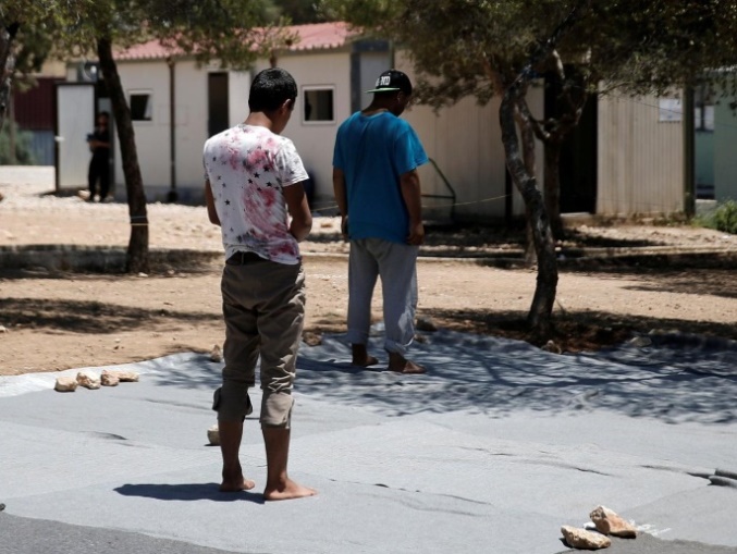 Yunani-meski jauh tetap berjamaah