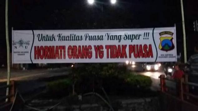 Spanduk "Hormati Yang Tidak Puasa", Sesat Pikir Dibawah Rezim Koplo