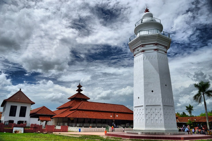 Mantan Ketua KPK: Kasus Bu Saeni Didramatisir Untuk Rusak Budaya Banten Yang Islami
