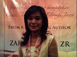 Zara Zettira ZR: Turunkan Ahok Sekarang Juga!