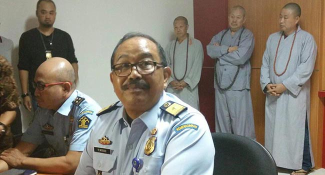 WNA CHINA BIKSU PALSU