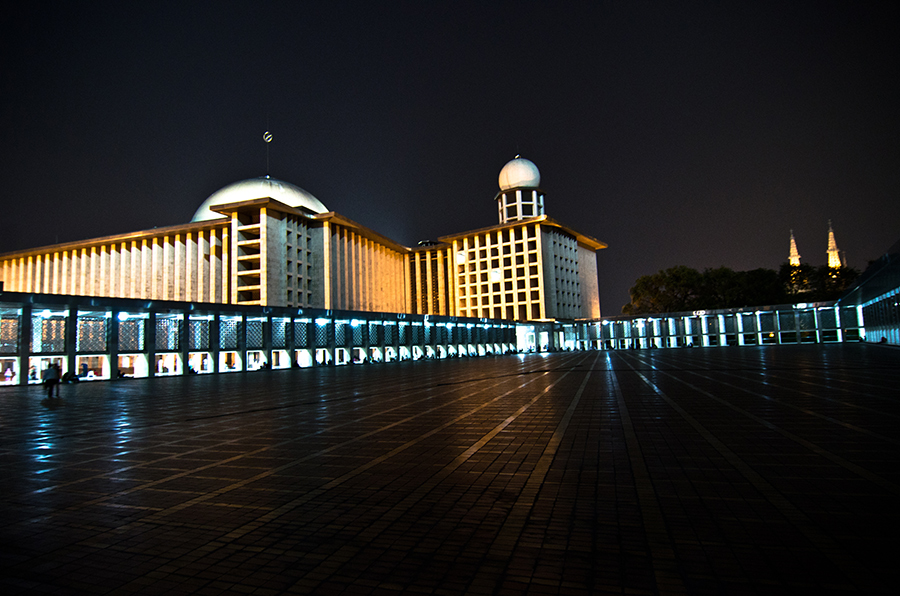 Masjid Istiqlal Bagikan Ribuan Takjil Gratis! Puncaknya 5.000 Paket di Hari Minggu