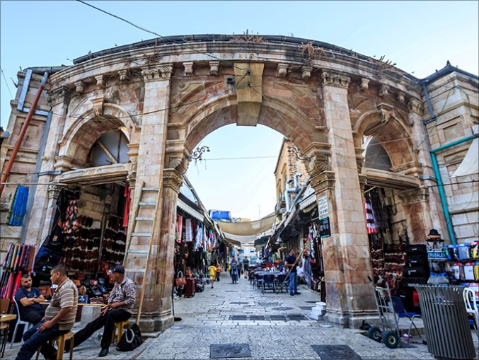 Menulusuri Pasar Kulit Tradisional Palestina "Aftimos"