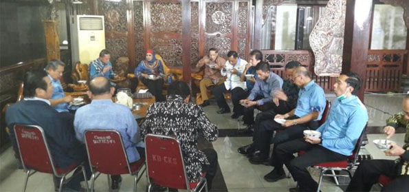 Siang Ini, Pukul 12.00 wib Rencananya Akan Ada Pengumuman Bakal Lawan Ahok