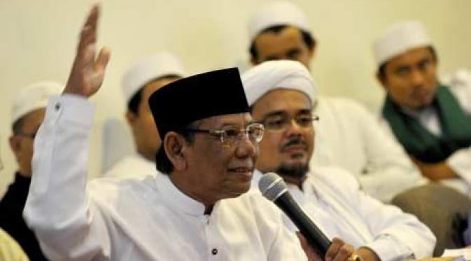 KH. Hasyim Muzadi Serukan Ulama Bangkit, Selamatkan Agama dan Negara