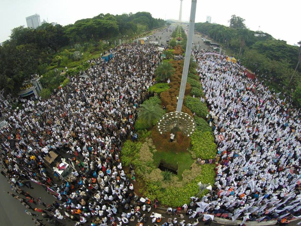 Peneliti Universitas Leiden Ini Temukan Fakta KOMPAS Tidak Memuat Demo anti Ahok