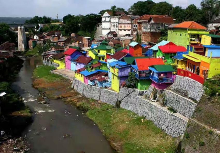 Ahok Gak Kreatif: Di Jakarta Digusur, di Malang Kampung Pinggir Kali Dipercantik Jadi Obyek Wisata
