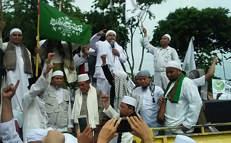Negeri Ini Dimerdekakan Para Ulama dan Santri, Jika Ada Gubernur Kafir Hina Al-Qur'an, Kita Wajib Lawan!