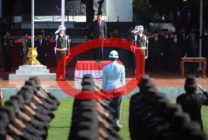 Jokowi, Bendera Negarakah yang Kamu Injak?