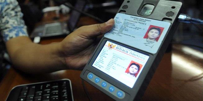 Tim Anies-Sandi Soroti e-KTP Palsu WN Cina di Jakarta: "Jangan-jangan Nanti Ikut Nyoblos..."
