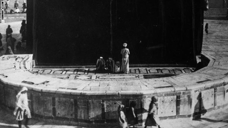 March 1933: The sacred Black Stone situated in the Kaaba (House of God) near the centre of the Great Mosque in Mecca. According to Muslim tradition pilgrims who can gain access to it kiss the stone whilst performing the hajj. (Photo by Central Press/Getty Images)