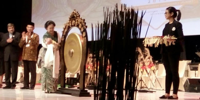 Mega Gantikan Jokowi Buka World Culture Forum, Kemana JK?