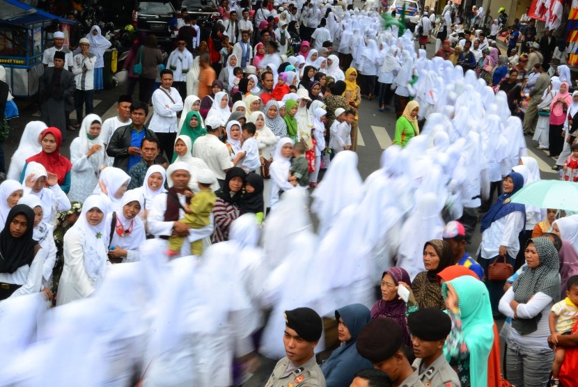 Hari Santri Nasional Diikuti Kegiatan Kemah 5.000 Santri di Jawa Timur