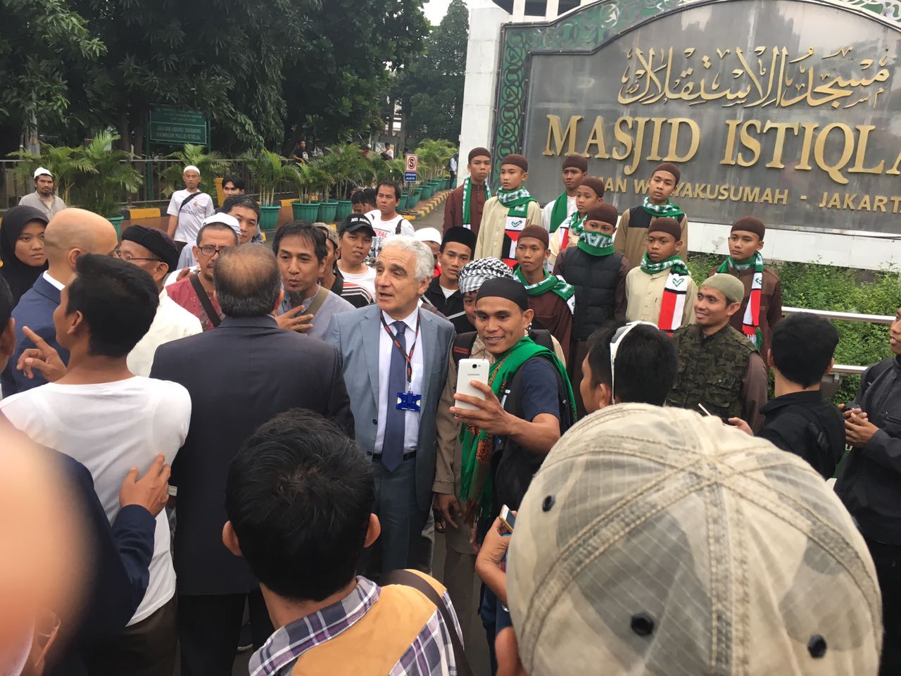 Breaking News: Atase Pertahanan Turki Temui Jamaah Istiqlal, Sampaikan Salam Erdogan