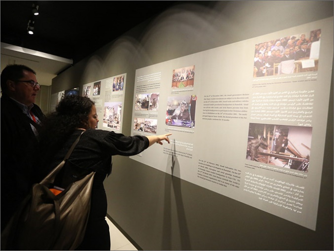 museum-arafat-pengunjung-melihat-sejarah-perjuangan-bangsa-palestina