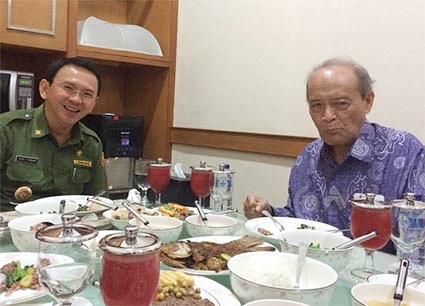 Syafii Maarif Masih Saja Bela Ahok