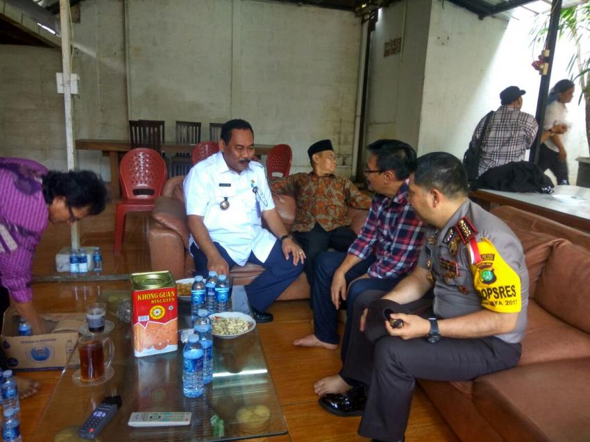 Kepergok Temani Djarot Kampanye, Walikota Jakbar Harus Dipecat!
